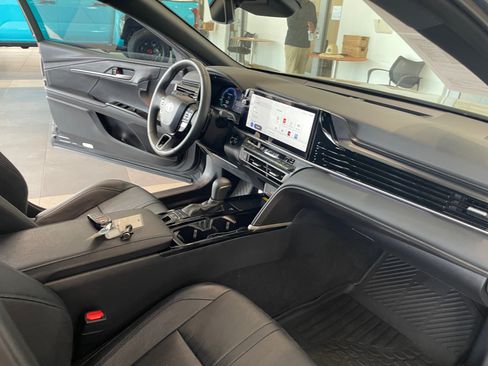 Used 2026 Toyota Camry XSE FWD image 31