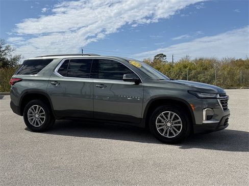 Certified 2023 Chevrolet Traverse LT image 2