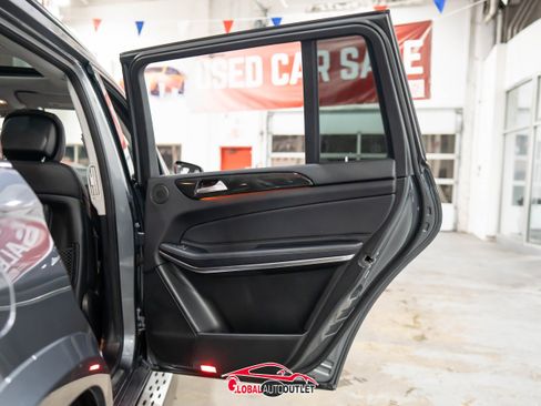 Used 2018 Mercedes-Benz GLS 550 4MATIC w/ Driver Assistance Package image 48