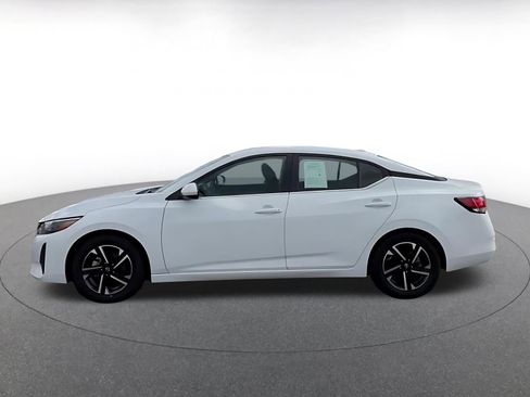 Used 2025 Nissan Sentra SV FWD image 16