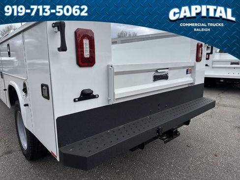 New 2026 Ford F550 4x4 Crew Cab image 18
