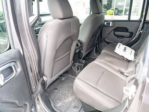 Certified 2023 Jeep Gladiator Sport AWD/4WD image 27