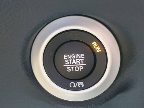 New 2026 Chrysler Pacifica Select image 24