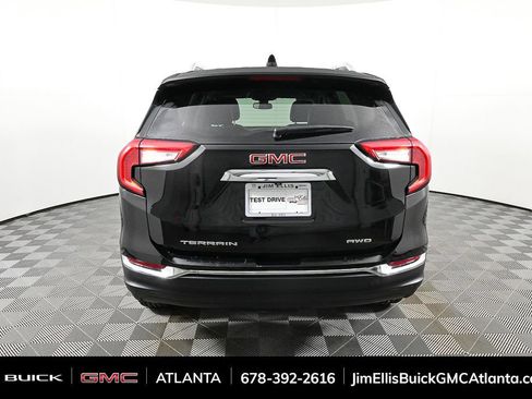 Used 2024 GMC Terrain SLT image 27