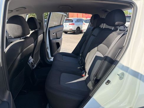 Used 2015 Kia Sportage LX AWD/4WD image 12