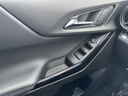 Certified 2025 Chevrolet Equinox LT image 30