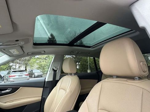 Used 2023 Audi Q8 Premium Plus image 24