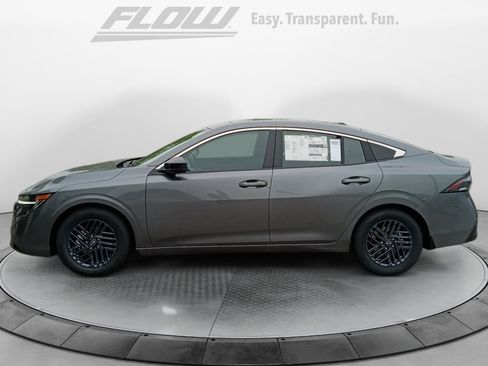 New 2026 Nissan Sentra SV w/ SV Convenience Package FWD image 4