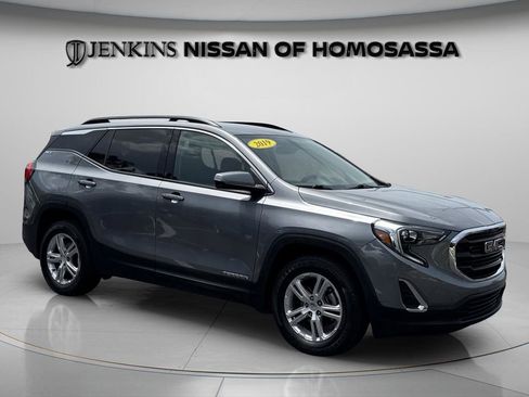 Used 2019 GMC Terrain SLE w/ Driver Convenience Package FWD image 1