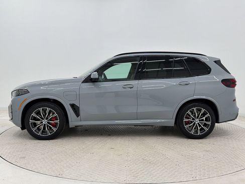 New 2026 BMW X5 xDrive50e w/ M Sport Package AWD/4WD image 2