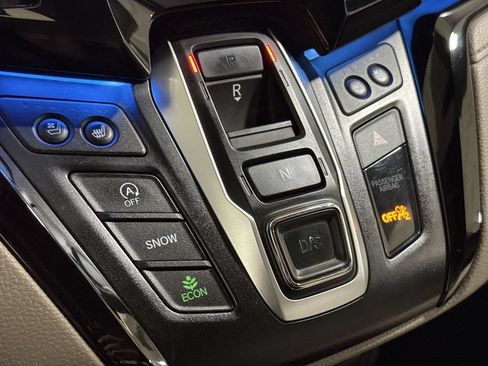 Used 2018 Honda Odyssey Elite image 18