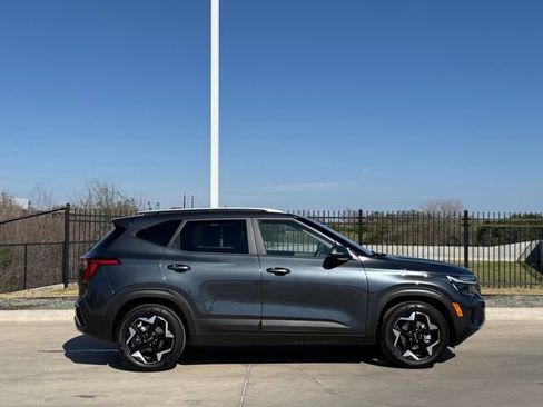 Used 2026 Kia Seltos S FWD image 6