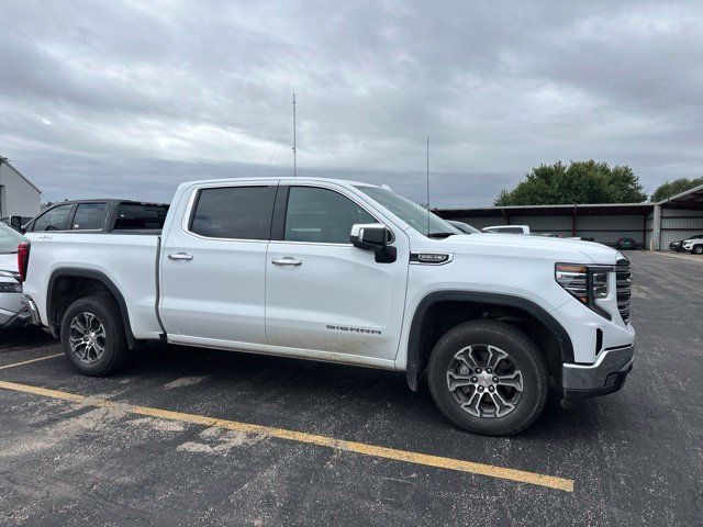 Used 2026 GMC Sierra 1500 SLT AWD/4WD image 9