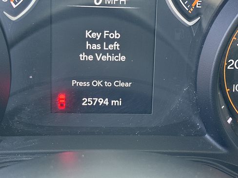 Used 2025 Jeep Gladiator Sport image 24