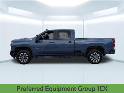 Used 2024 Chevrolet Silverado 2500 Custom w/ Custom Convenience Package AWD/4WD image 2