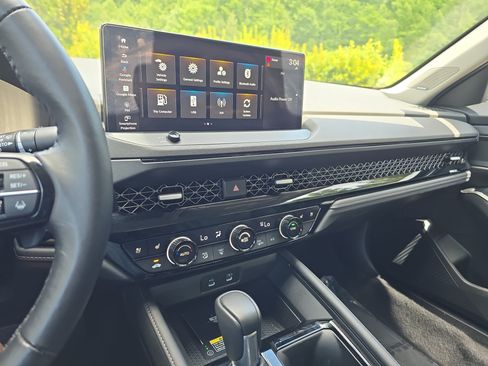 Used 2024 Honda Accord Touring image 19
