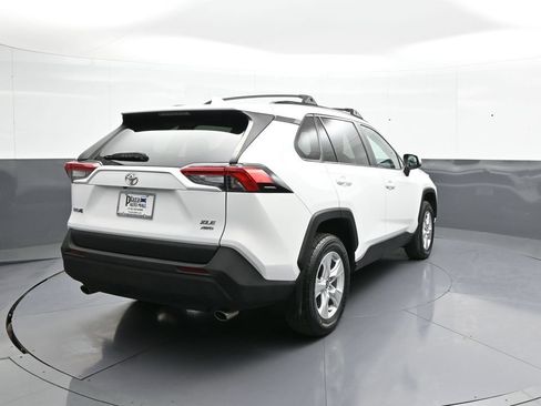 Used 2021 Toyota RAV4 XLE AWD/4WD image 6