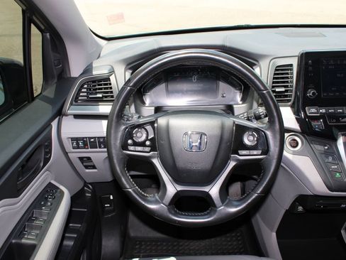 Used 2018 Honda Odyssey Touring image 10