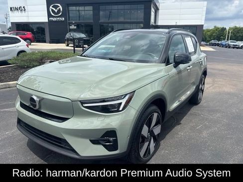Used 2023 Volvo XC40 Recharge Ultimate AWD/4WD image 2