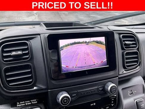 Used 2025 RAM ProMaster 2500 w/ U-Haul Equipment Group FWD image 13