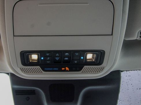 Used 2025 Ford Expedition Active AWD/4WD image 28