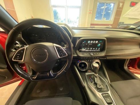 Used 2018 Chevrolet Camaro LT w/ Technology Package image 24