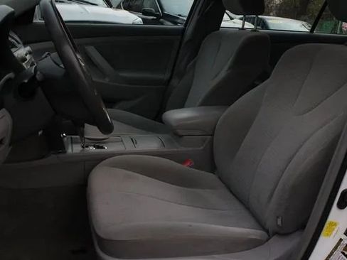 Used 2011 Toyota Camry LE w/ LE Extra-Value Pkg image 42