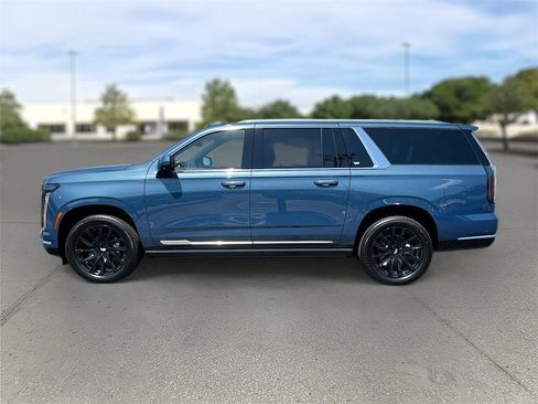 New 2025 Cadillac Escalade ESV Premium Luxury w/ Touring Package image 4