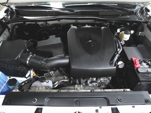 Certified 2023 Toyota Tacoma SR image 9