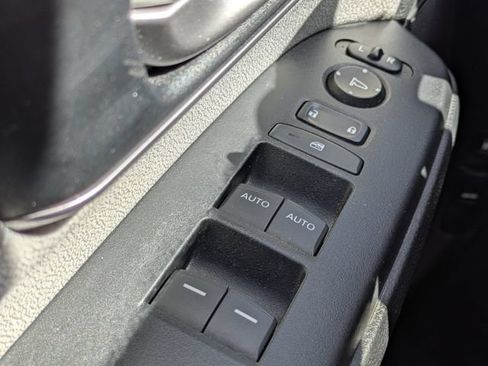 Used 2017 Honda CR-V EX image 27