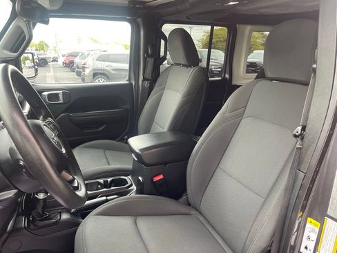 Used 2018 Jeep Wrangler Unlimited Sport AWD/4WD image 22