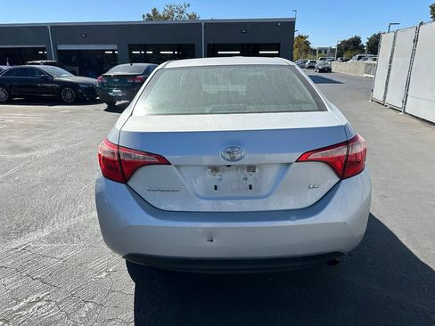 Used 2018 Toyota Corolla LE FWD image 3