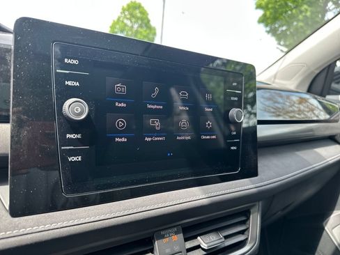 New 2026 Volkswagen Taos SE AWD/4WD image 7
