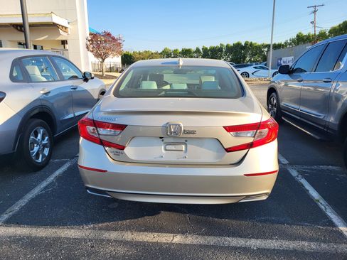 Used 2018 Honda Accord LX image 5