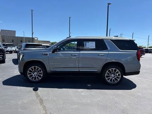 Used 2025 GMC Yukon Denali AWD/4WD image 6