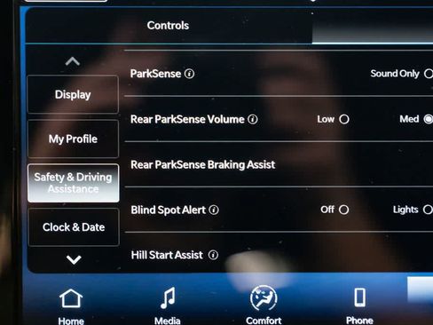 Used 2025 Chrysler Pacifica Select FWD image 20