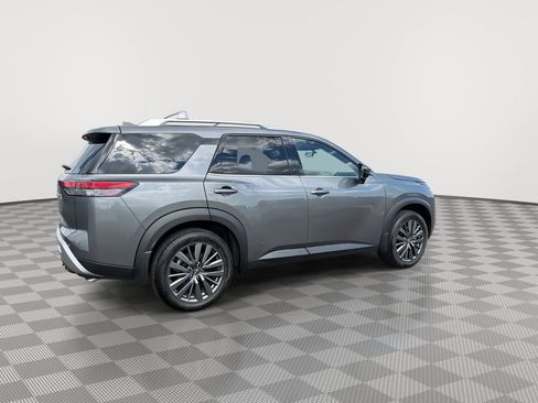 Certified 2025 Nissan Pathfinder SL w/ SL Premium Package FWD image 11