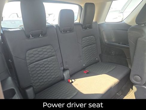 Certified 2025 Nissan Pathfinder SV w/ SV Premium Package FWD image 8
