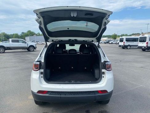 Used 2024 Jeep Compass Latitude AWD/4WD image 9