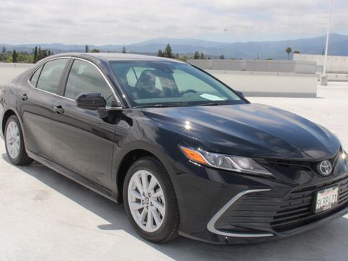Certified 2024 Toyota Camry LE FWD image 2