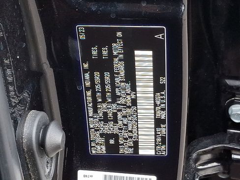 Used 2023 Toyota Highlander Platinum image 29