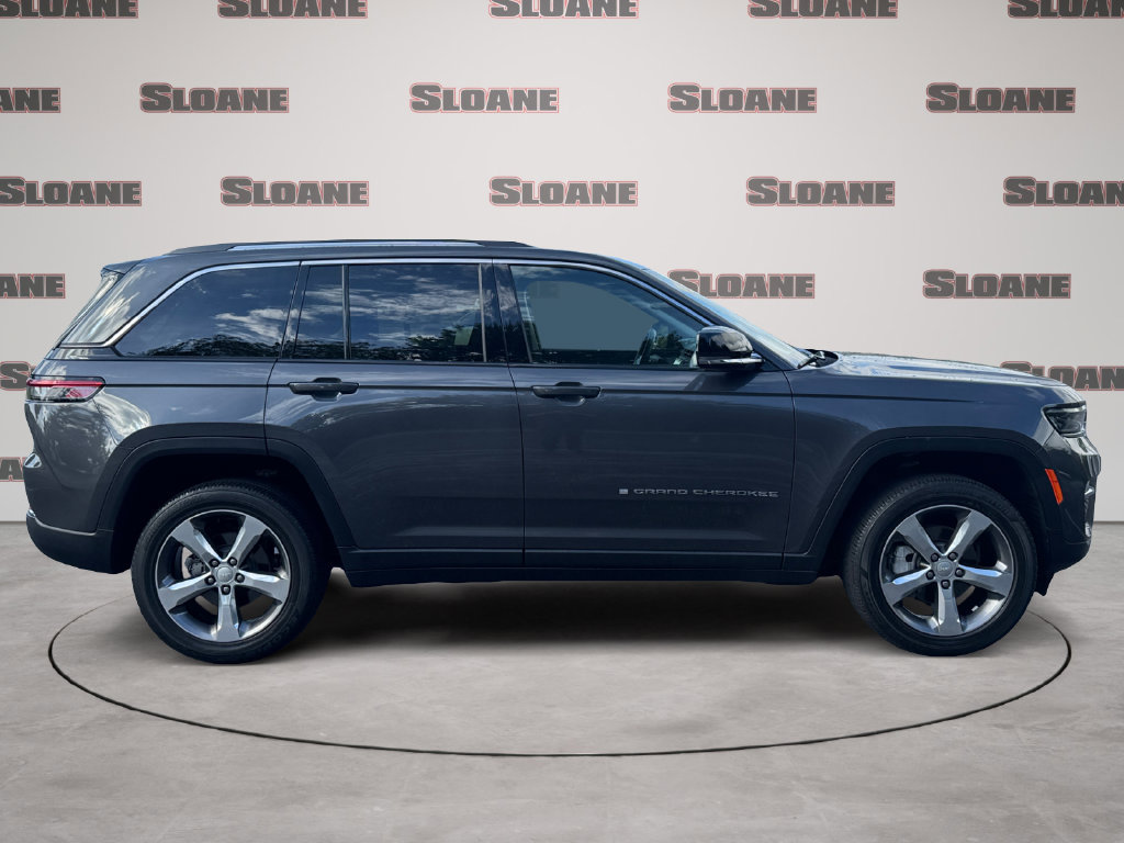 Used 2022 Jeep Grand Cherokee Limited AWD/4WD image 6