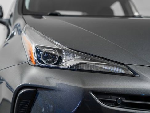 Certified 2022 Toyota Prius LE image 13