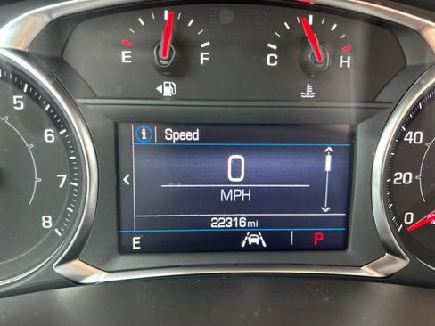 Used 2023 GMC Terrain SLE w/ Driver Convenience Package FWD image 15