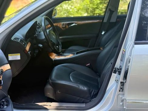 Used 2006 Mercedes-Benz E 350 Sedan image 9