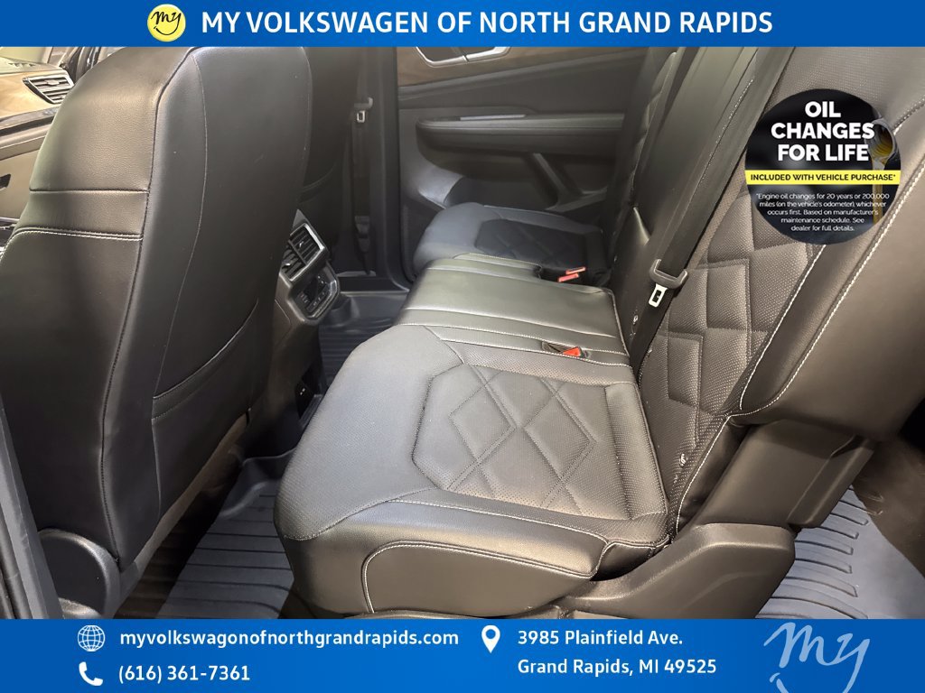 Used 2024 Volkswagen Atlas SE AWD/4WD image 29