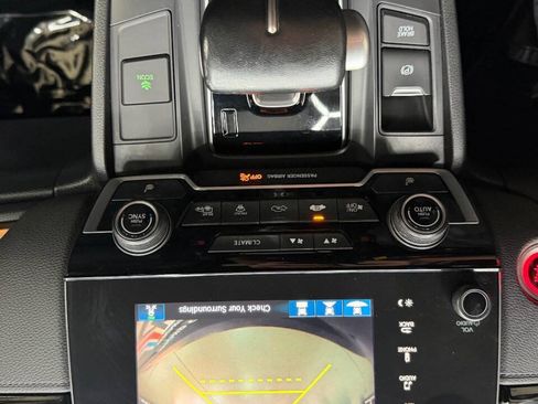 Used 2017 Honda CR-V Touring image 28