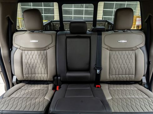 Used 2026 Ford F250 Platinum w/ Platinum Plus Package image 36