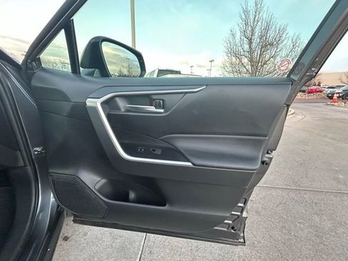 Used 2025 Toyota RAV4 XLE image 29
