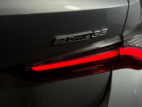 Used 2023 BMW i4 eDrive35 image 14